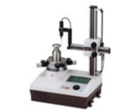 Small roundness measuring machine